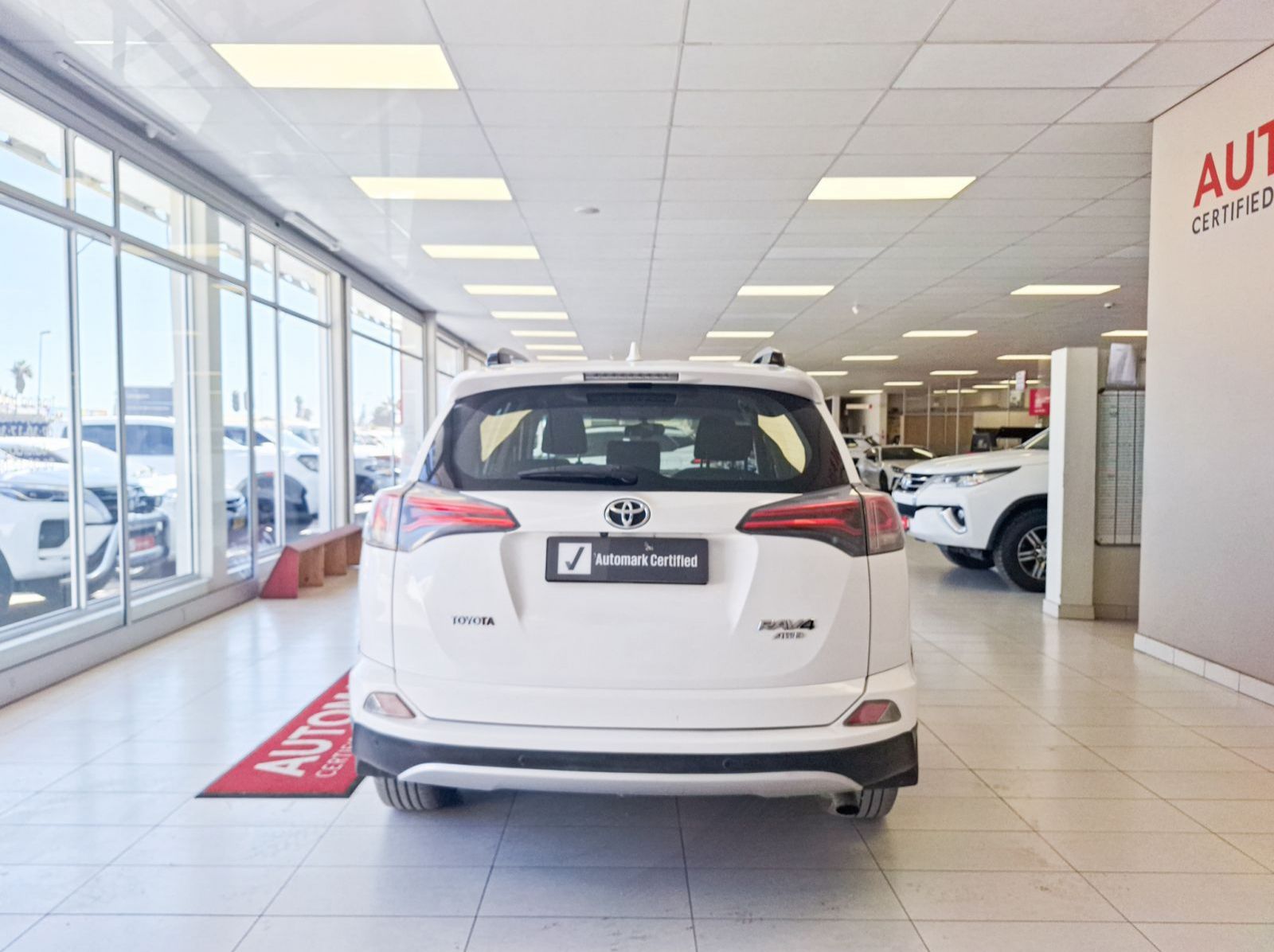 2017 Toyota Rav4 2.2D GX AWD MT pictures