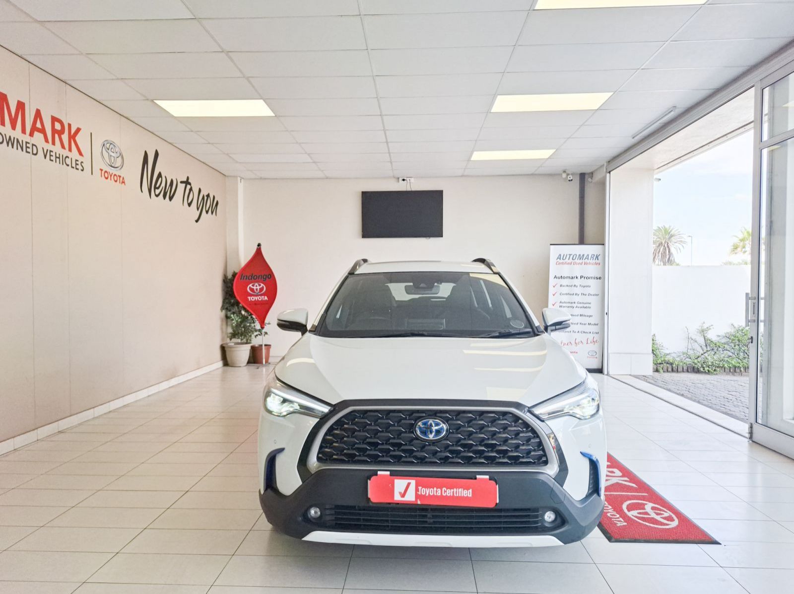 2022 Toyota Corolla Cross 1.8 XR HEV CVT pictures