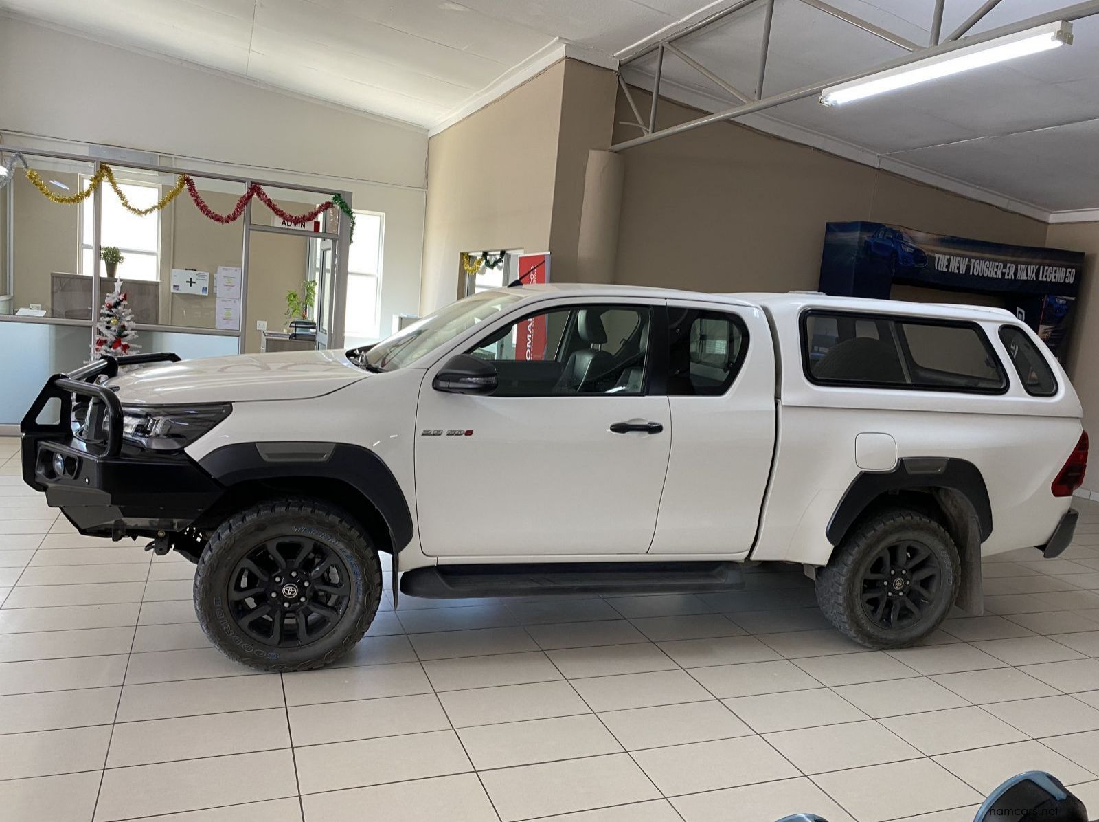2023 Toyota Hilux 2.8 4x4 E/C Legend AT pictures
