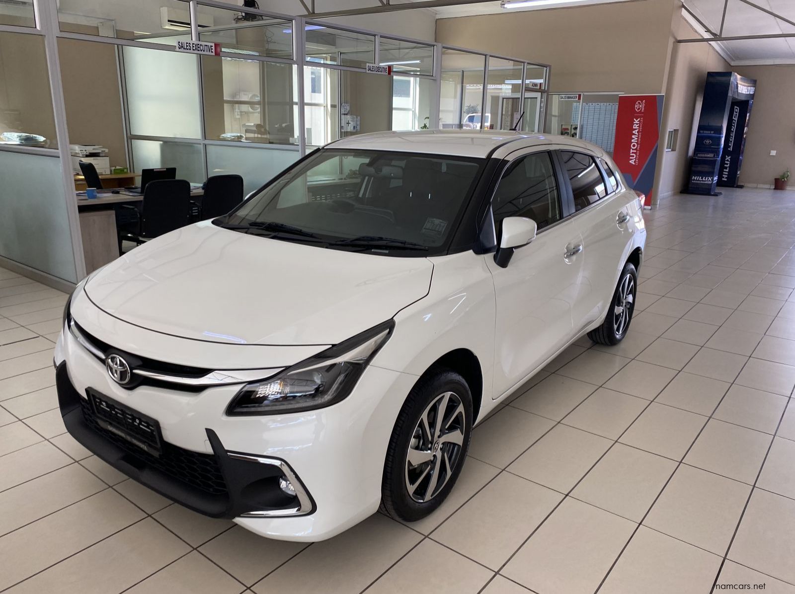 2025 Toyota starlet 1.5 AT pictures