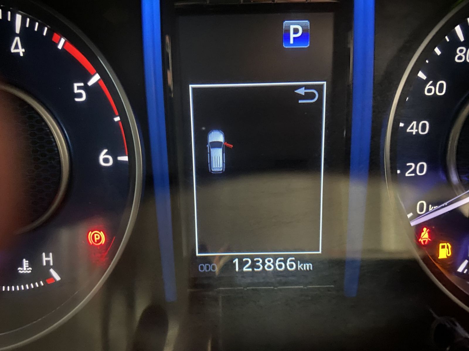 2023 Toyota FORTUNER VX 4X4 AT 2.8 pictures