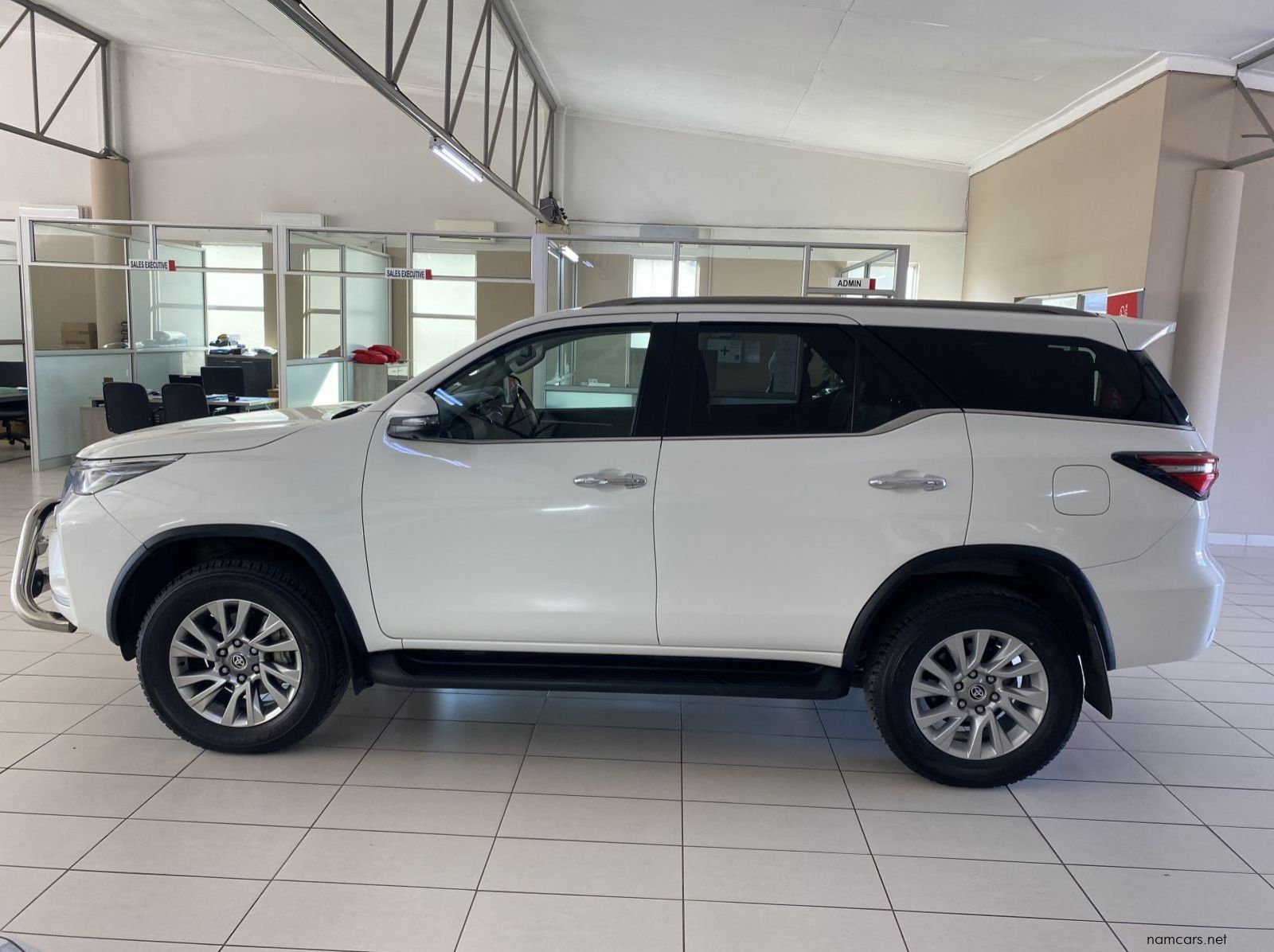 2023 Toyota FORTUNER VX 4X4 AT 2.8 pictures