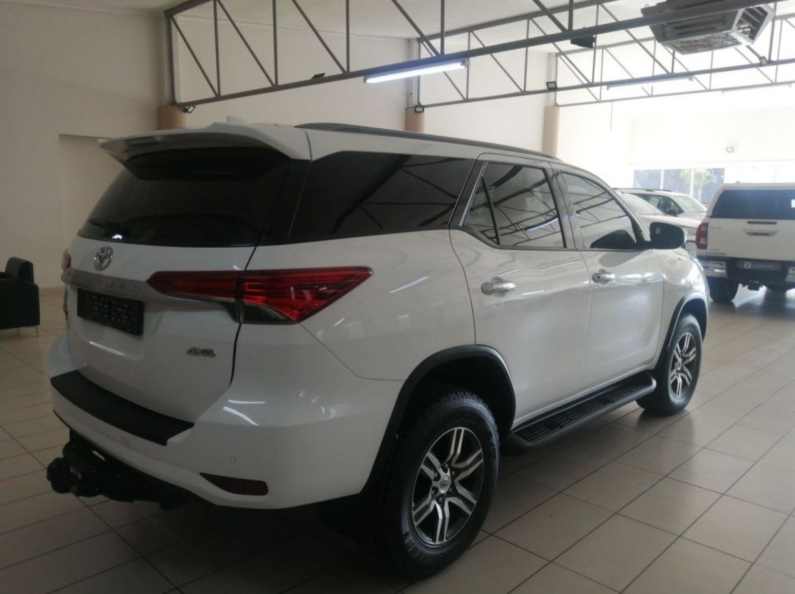 2022 Toyota Fortuner 2.4 4x4 AT pictures