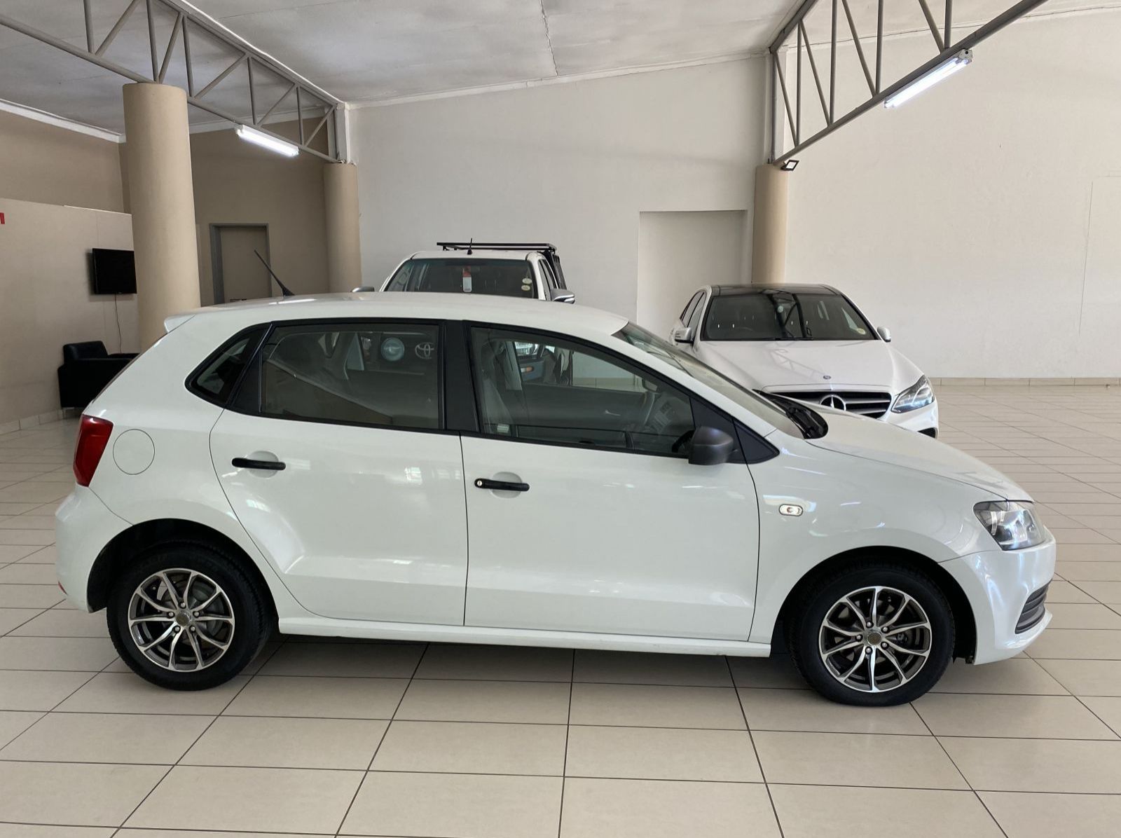 2017 Volkswagen vivo trendline 1.4 pictures