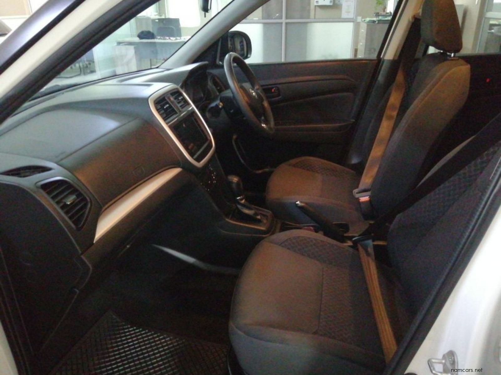 2022 Toyota Urban cruiser pictures