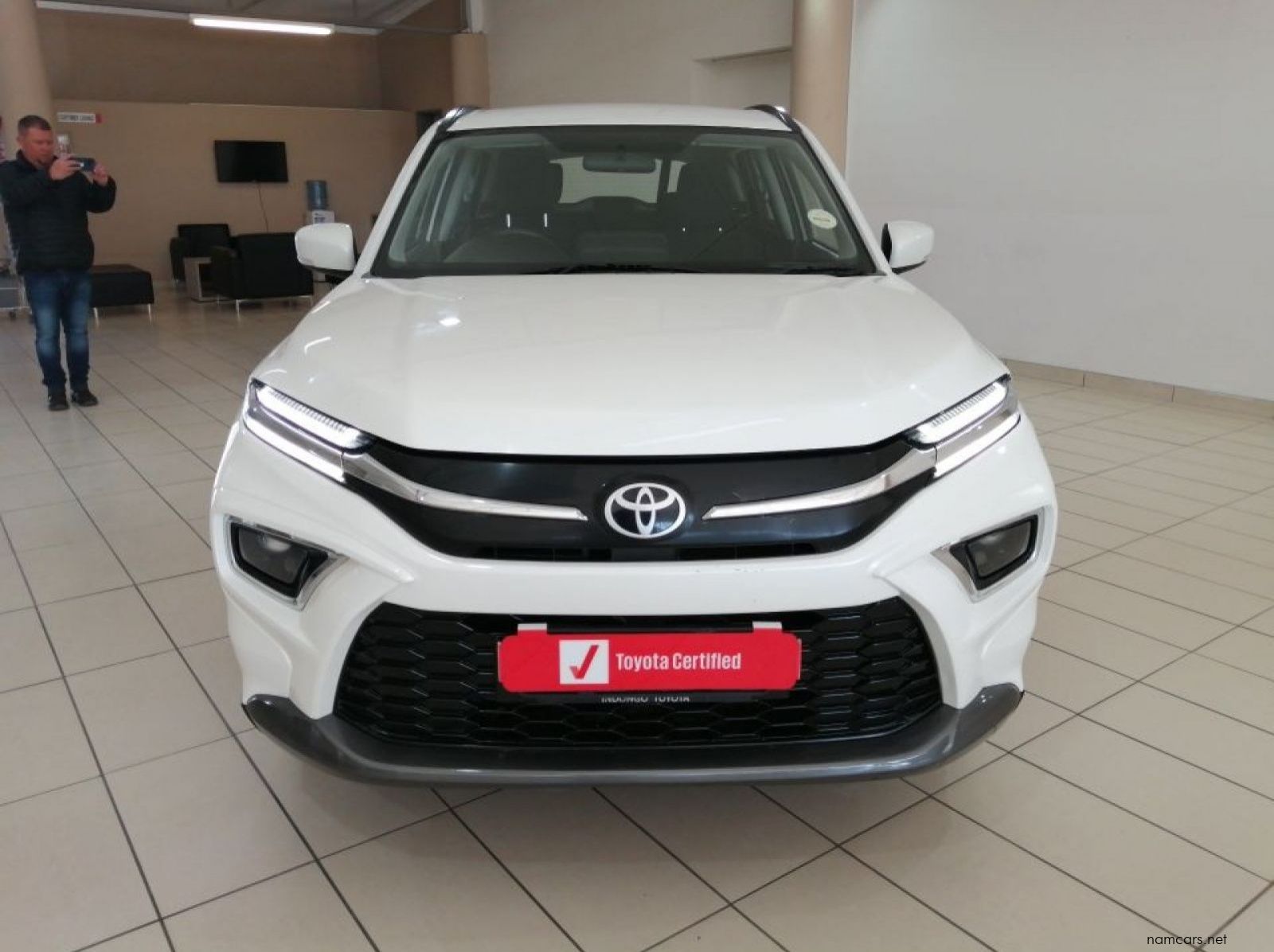 2024 Toyota Urban Cruiser  XR A/T pictures