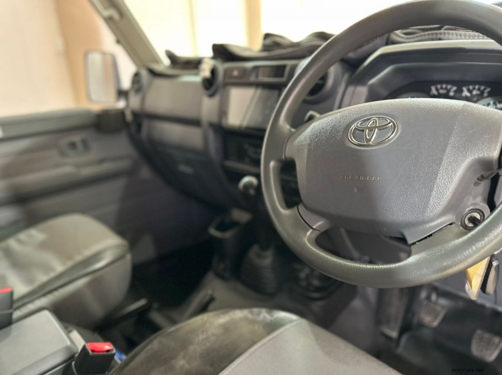 2022 Toyota Land Cruiser 4.0 V6 D/C pictures