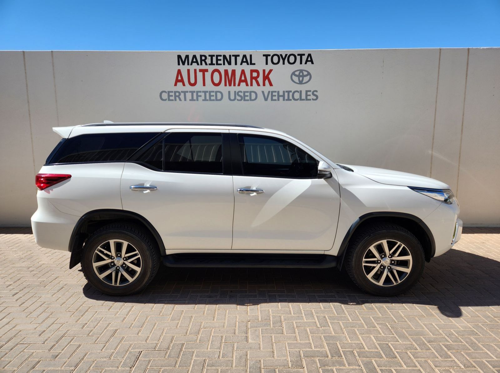 2018 Toyota Fortuner 2.8GD6 4x4 AT pictures