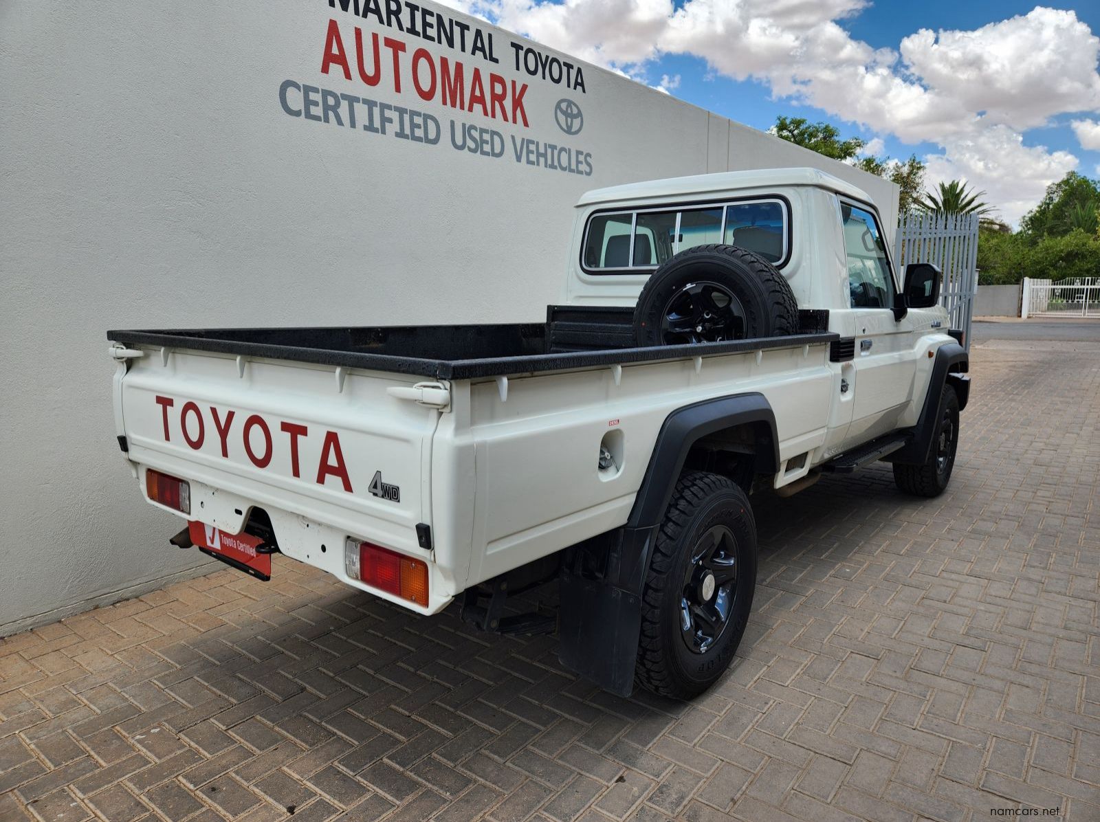 2025 Toyota Land Cruiser Single Cab 2.8 AT pictures