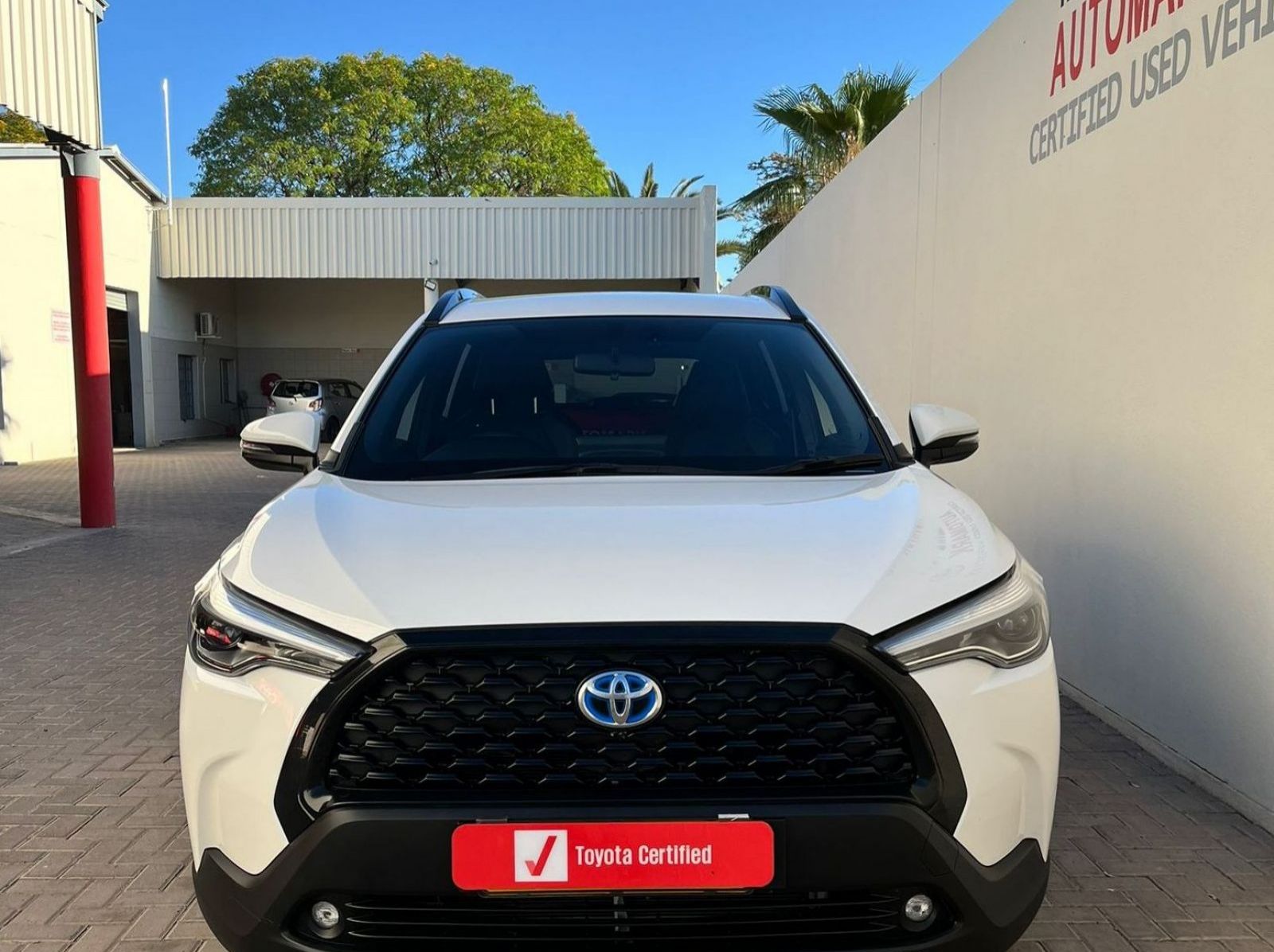 2023 Toyota Corolla Cross 1.8 Xs Hybrid pictures