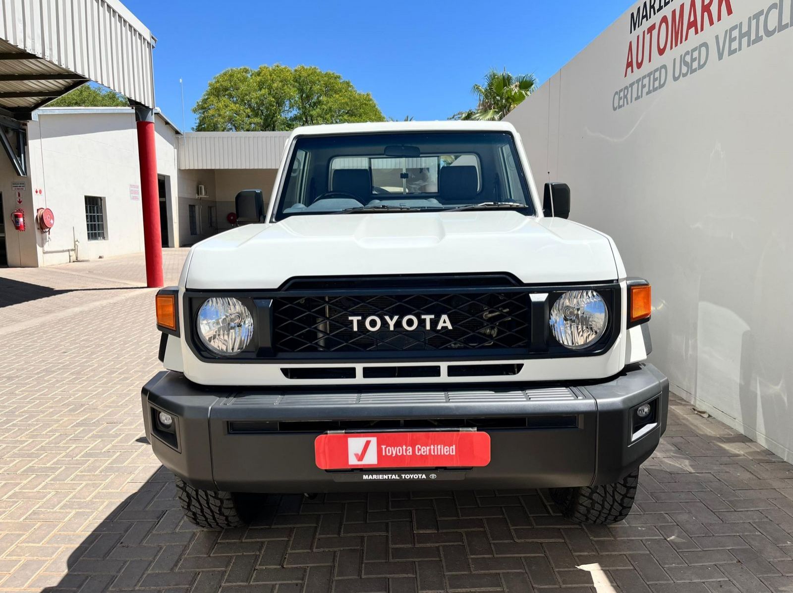 2025 Toyota Land Cruiser Single Cab 2.8 AT pictures