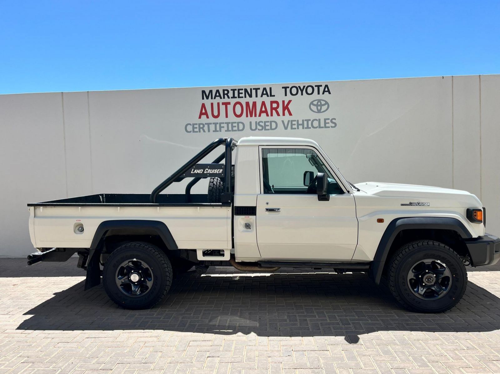 2025 Toyota Land Cruiser Single Cab 2.8 AT pictures