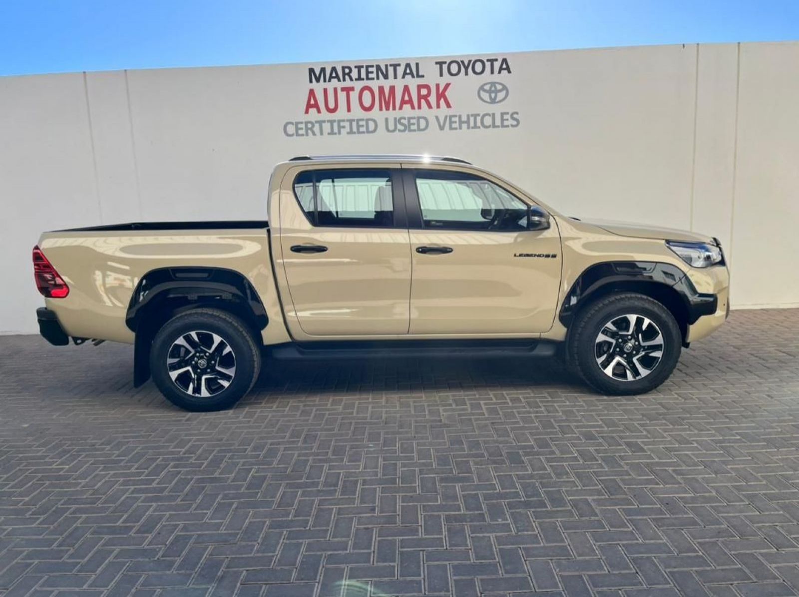 2025 Toyota Toyota Hilux Double Cab 2.8GD6 4x2 Legend 55 AT pictures