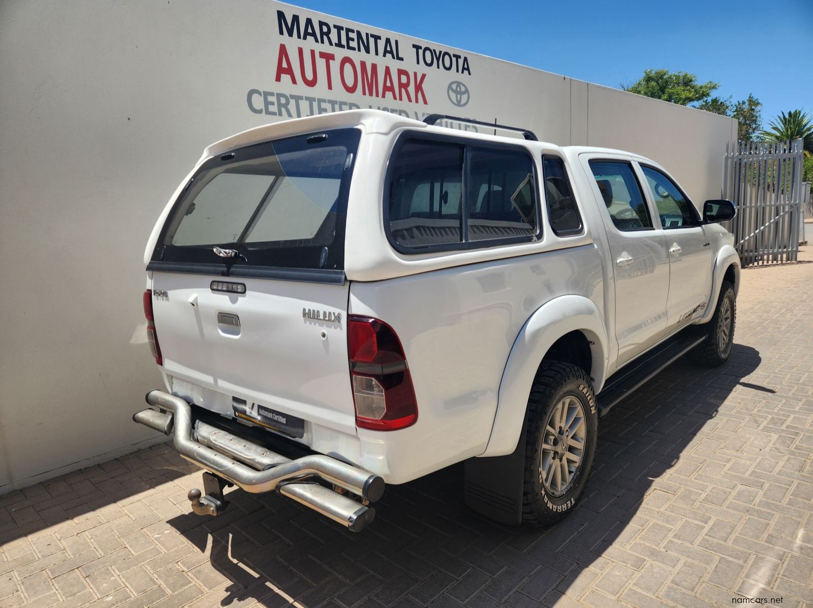 2016 Toyota Hilux DC 3.0D4D 4x2 Legend 45 MT pictures