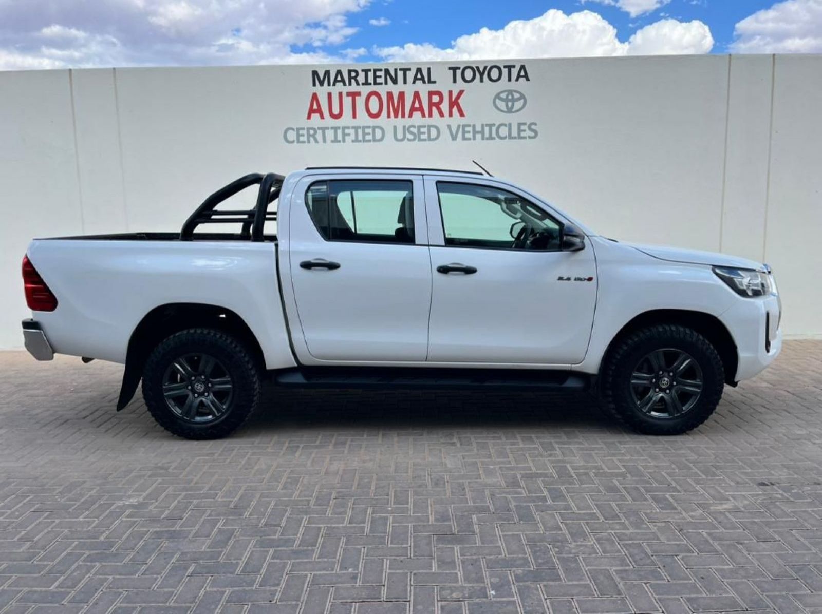 2023 Toyota Hilux Double Cab 2.4GD6 4X4 RAI AT pictures