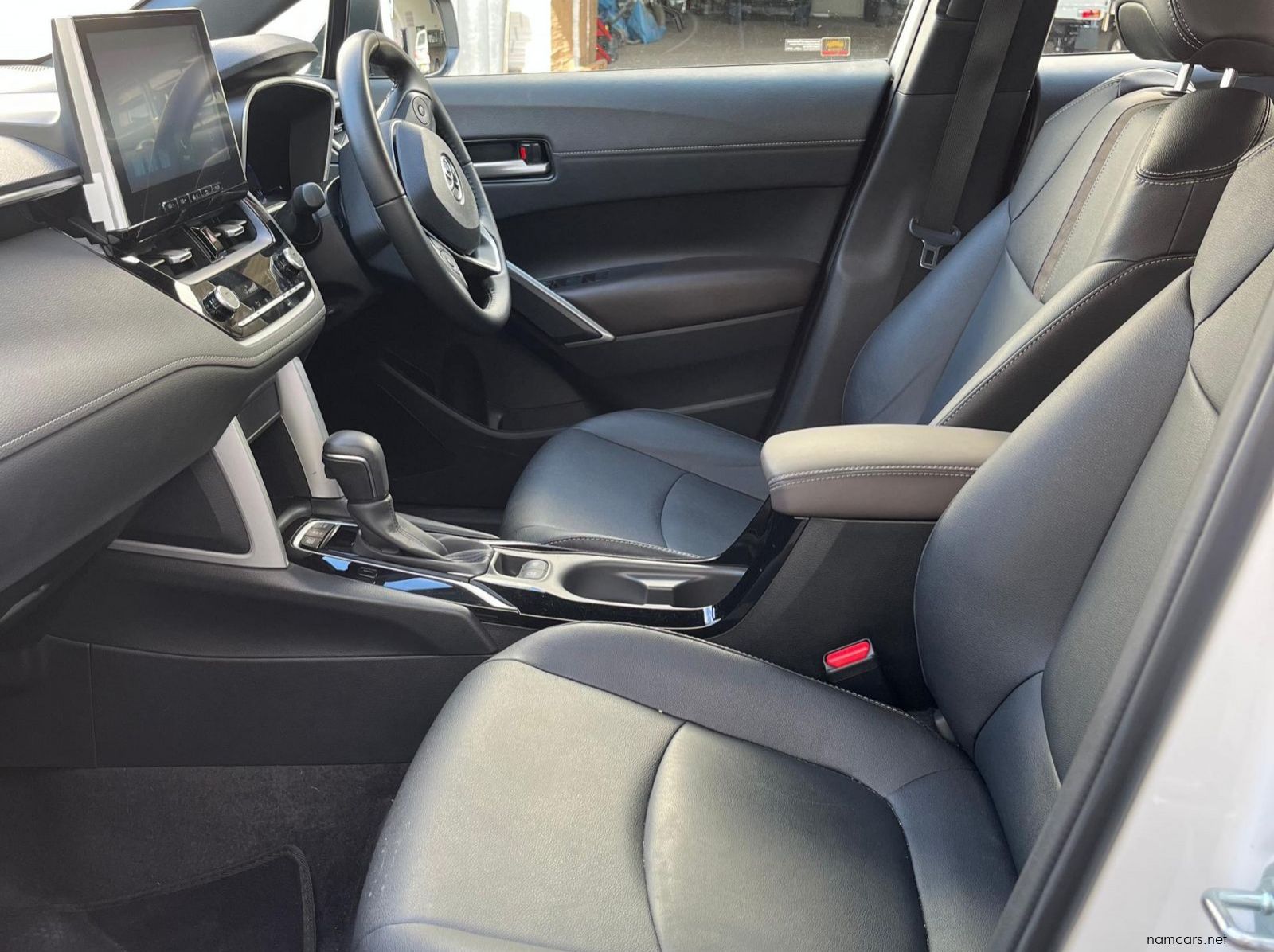 2025 Toyota Corolla Cross pictures