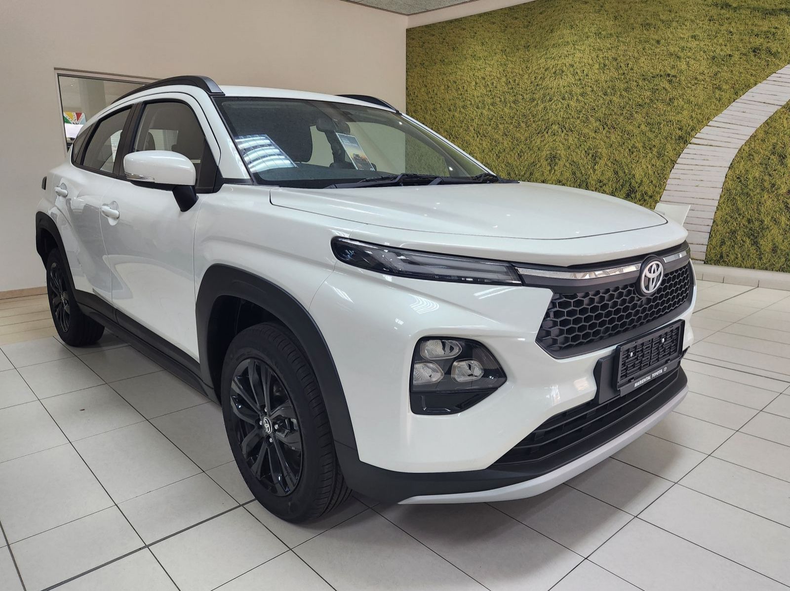 New Toyota Starlet Cross 1.5 Xs MT  for sale in Windhoek, Walvis Bay, Okahandja, Gobabis, Mariental, Otjiwarongo, Ongwediva, Namibia