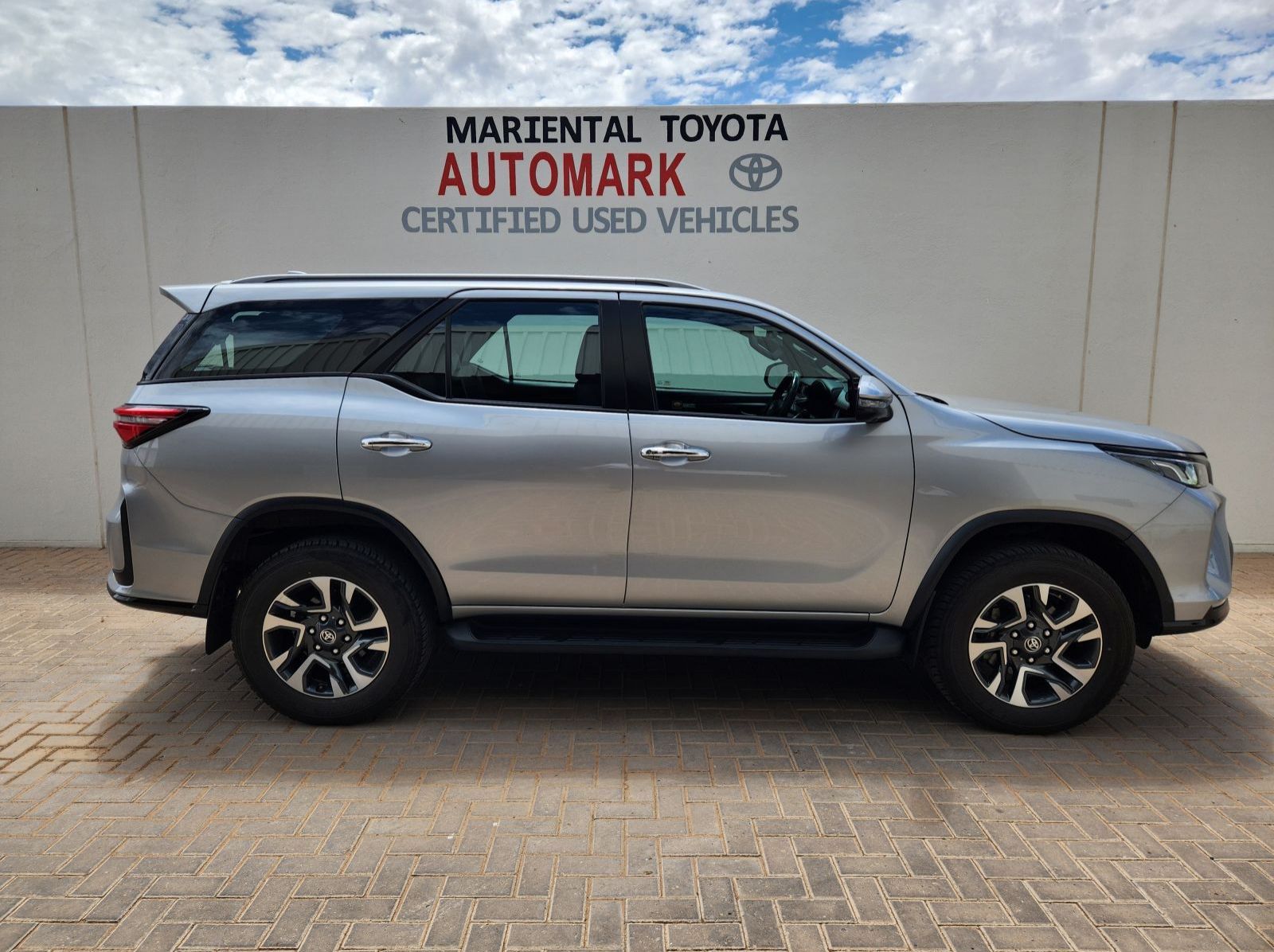 2024 Toyota Fortuner 2.8GD6 VX 4x4 AT 48V pictures