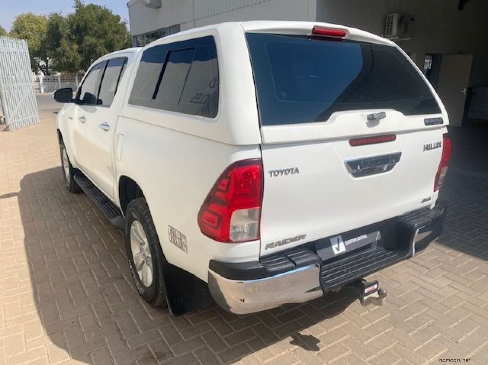 2016 Toyota Hilux 2.8 Gd-6 Raider 4x4 P/u D/c pictures