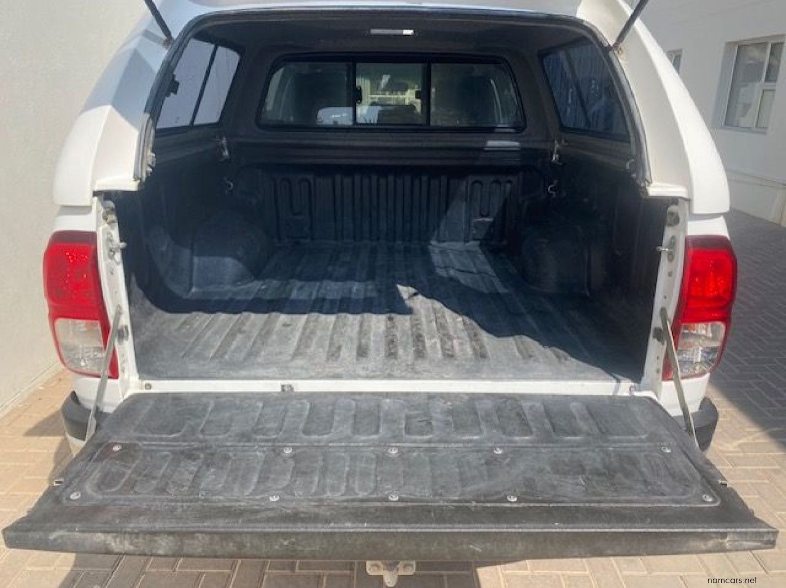 2016 Toyota Hilux 2.8 Gd-6 Raider 4x4 P/u D/c pictures