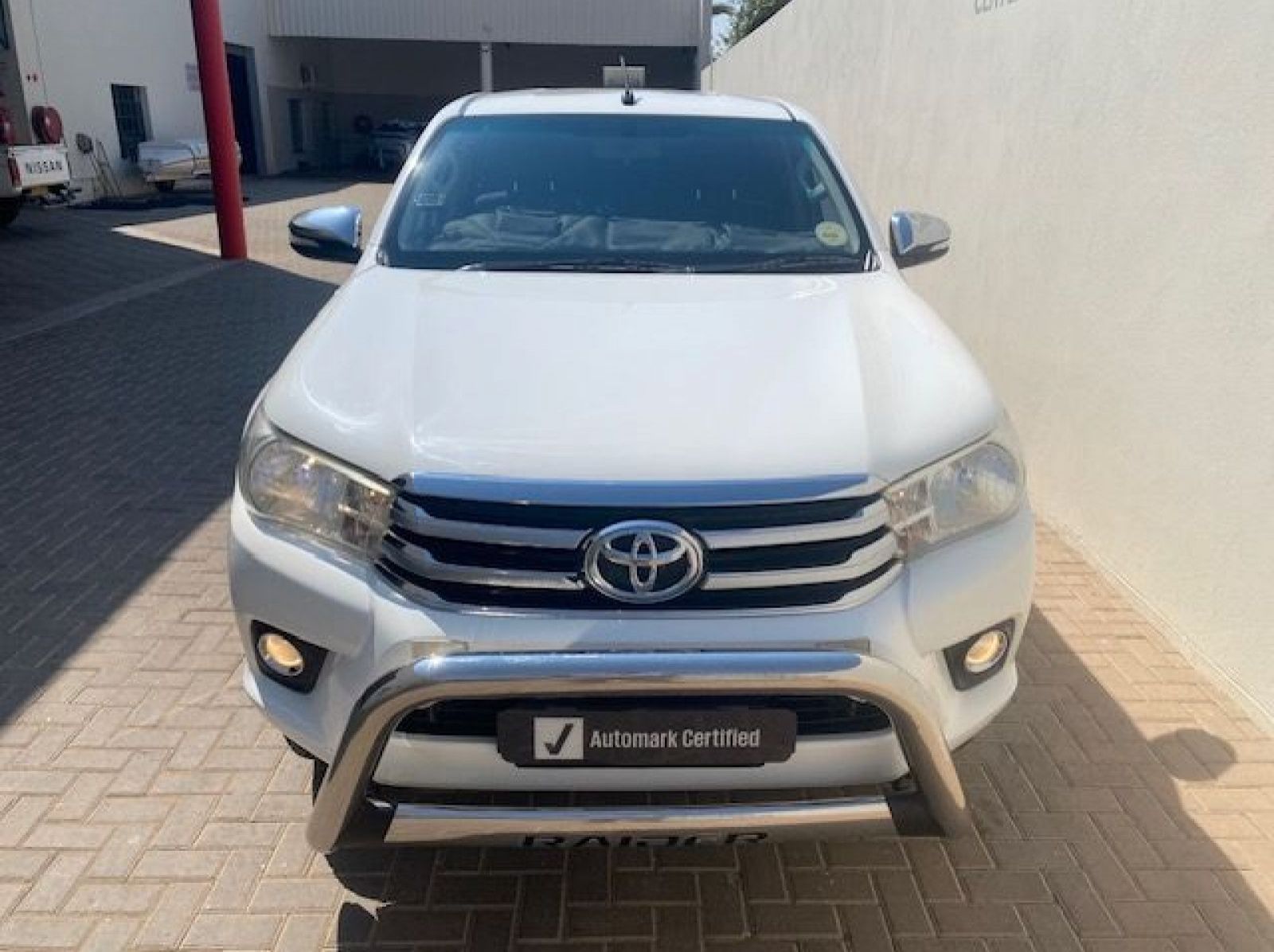 2016 Toyota Hilux 2.8 Gd-6 Raider 4x4 P/u D/c pictures