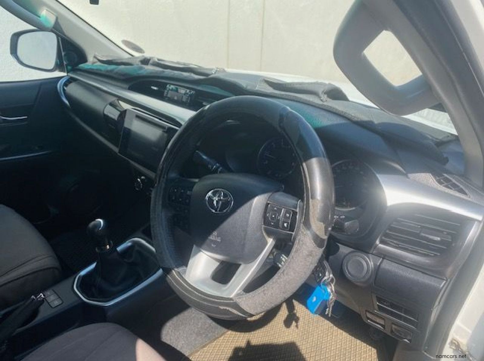 2016 Toyota Hilux 2.8 Gd-6 Raider 4x4 P/u D/c pictures