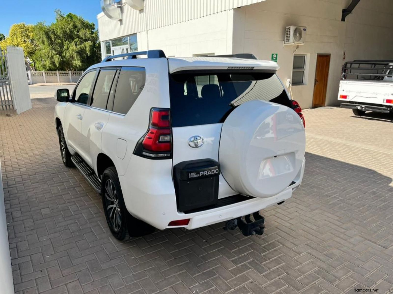 2022 Toyota Land Cruiser Prado 2.8GD VX-L pictures