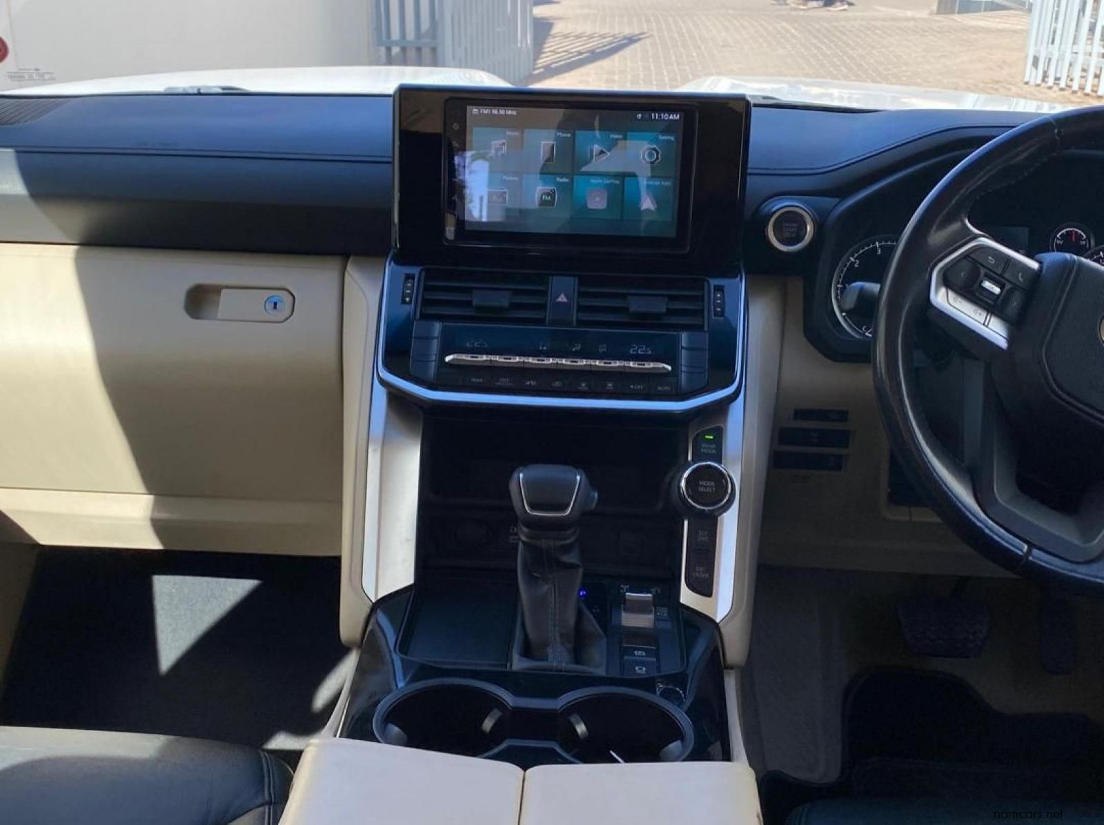 2022 Toyota Land Cruiser 300 3.3D V6 GX-R pictures