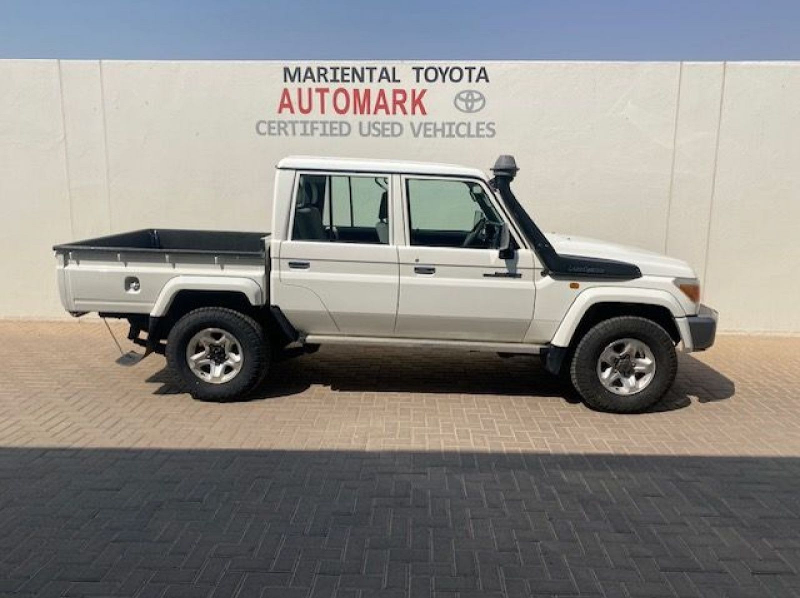 2016 Toyota Land Cruiser 79 4.5d P/u D/c pictures