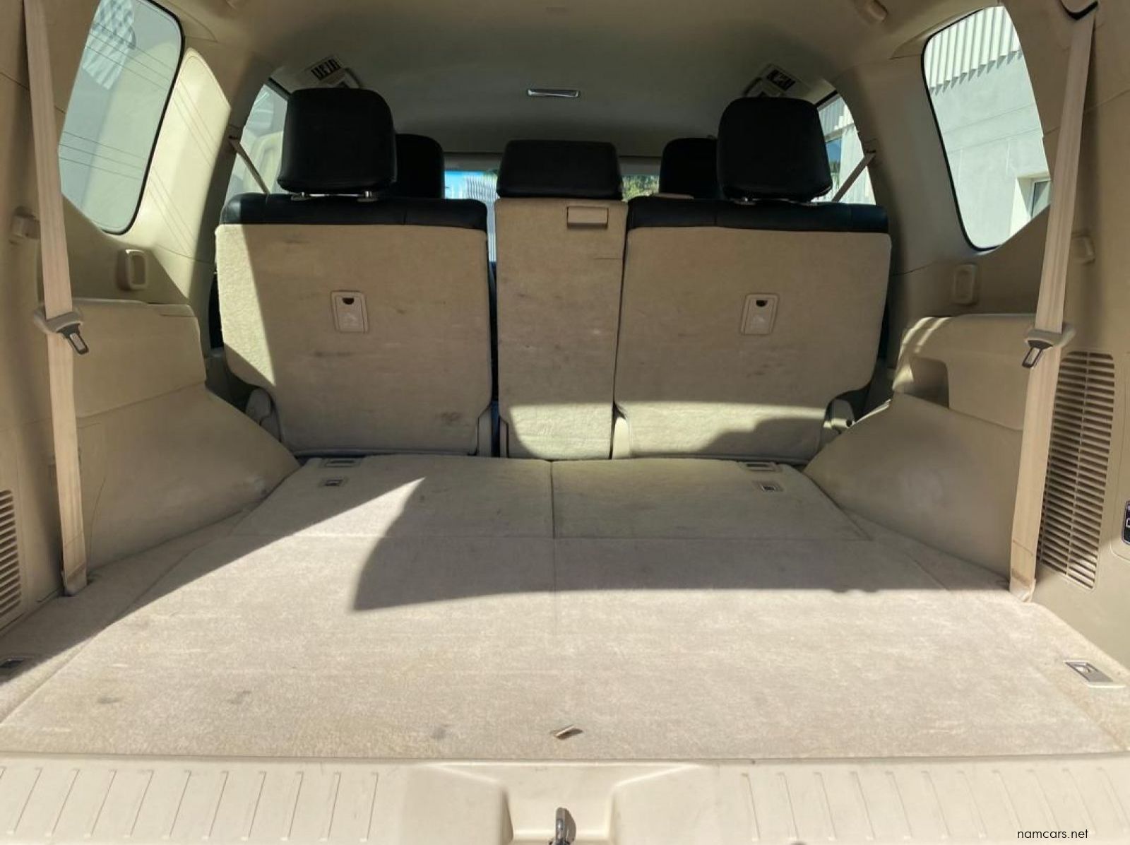 2022 Toyota Land Cruiser 300 3.3D V6 GX-R pictures