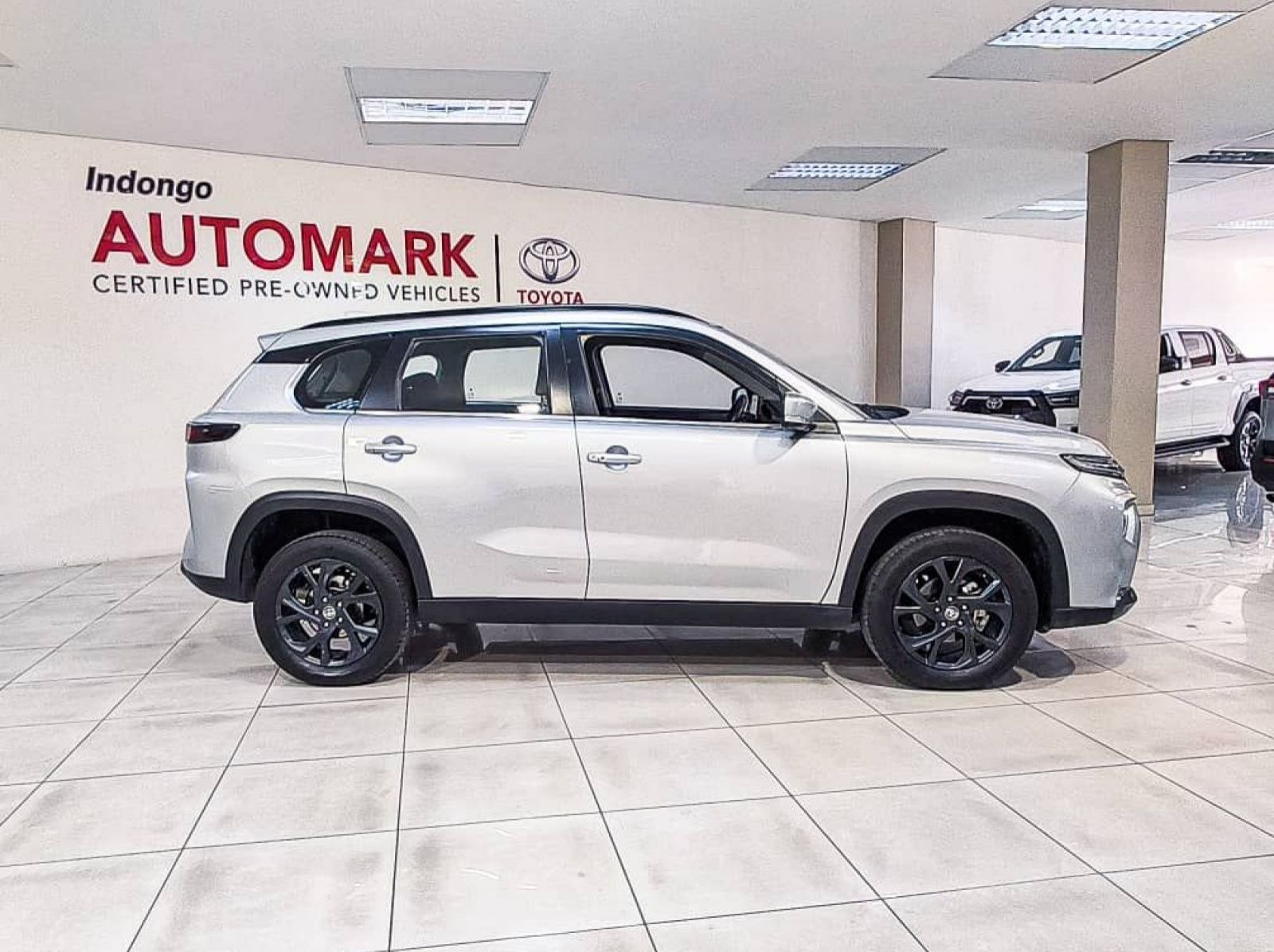 2024 Toyota Urban Cruiser 1.5 Xr A/t pictures