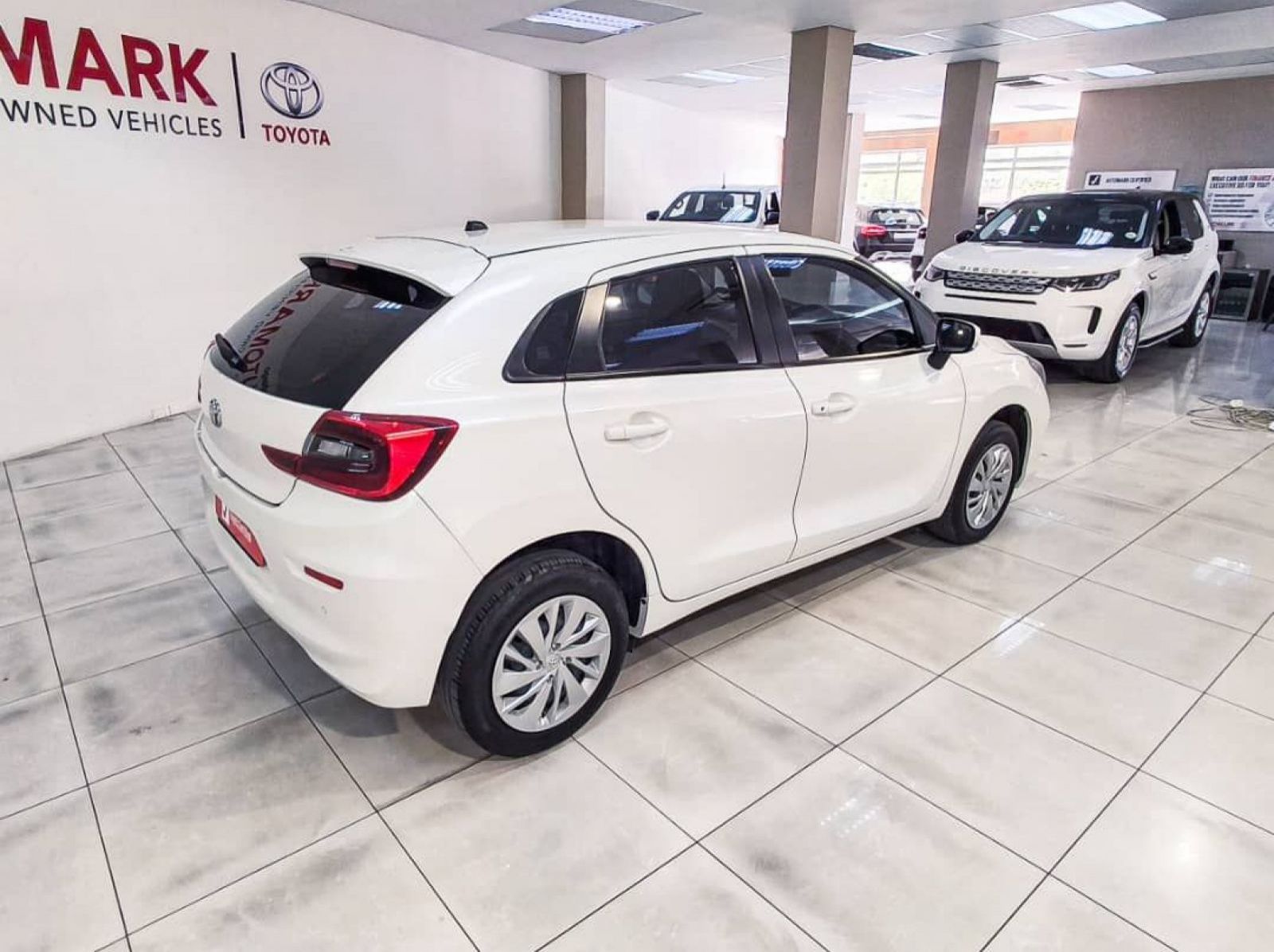 2023 Toyota Toyota Starlet 1.5 Xi pictures