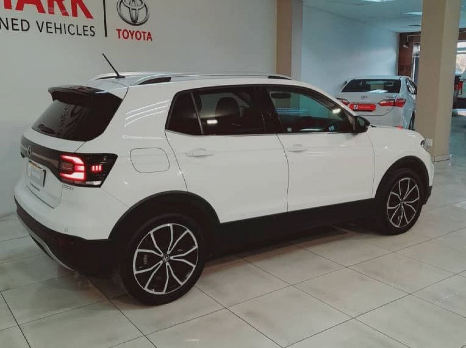 2021 Volkswagen Volkswagen T-cross 1.0 Tsi Highline Dsg pictures