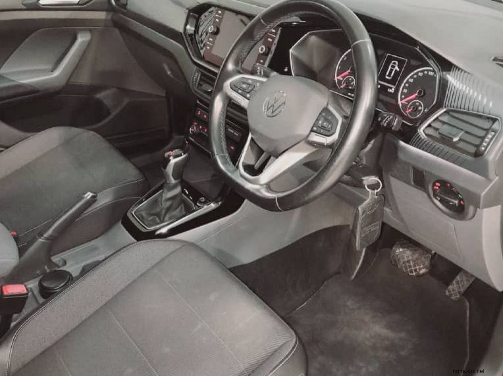 2021 Volkswagen Volkswagen T-cross 1.0 Tsi Highline Dsg pictures