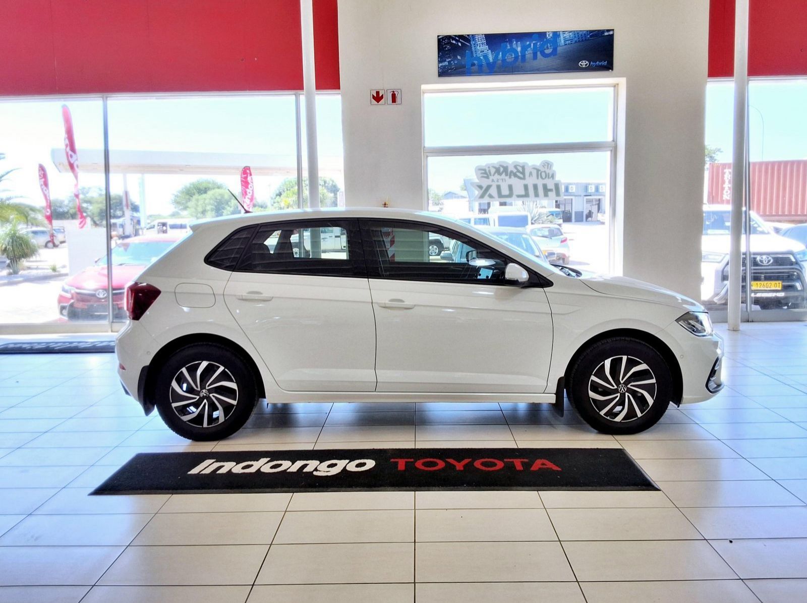 2022 Volkswagen Polo 1.0 TSI Life Manual pictures