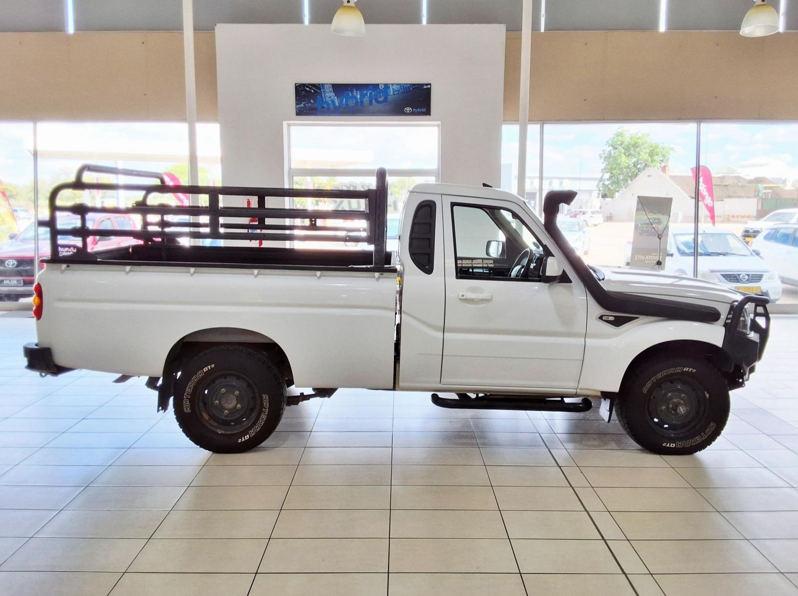 2022 Mahindra Scorpio Single Cab 2.2D Hawk S6 4X4 P/U pictures