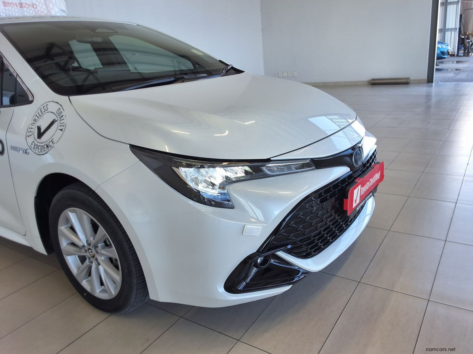 2024 Toyota COROLLA HB 1.8 XS HEV pictures