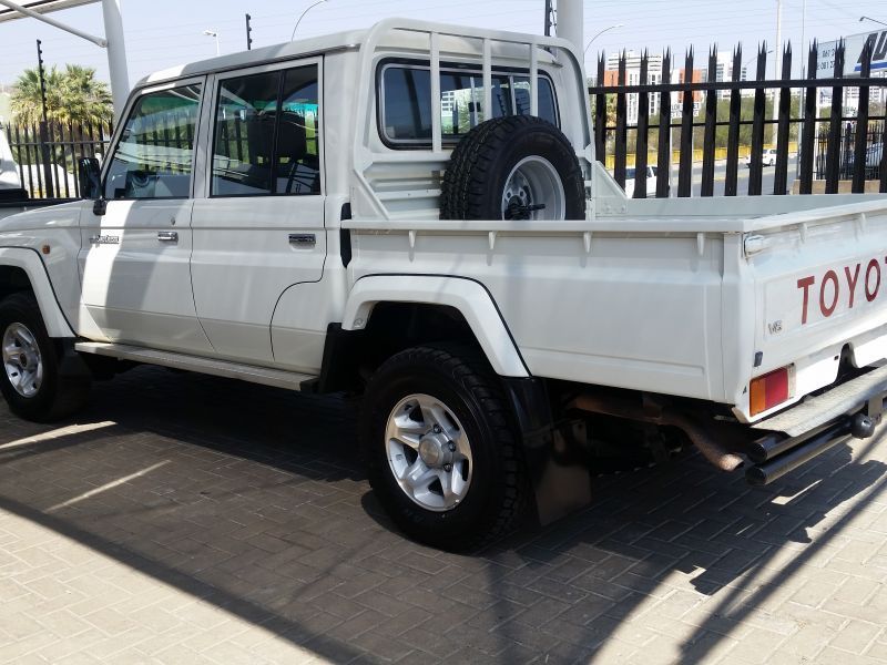 2013 Toyota Land Cruiser 4 Lt V6 DC 4x4 for sale | 215 000 Km | Manual ...