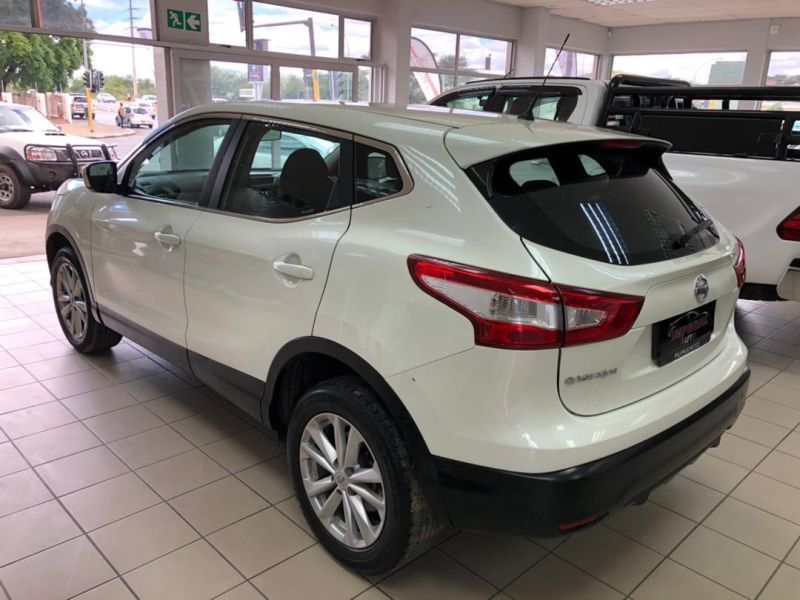 2015 nissan qashqai visia