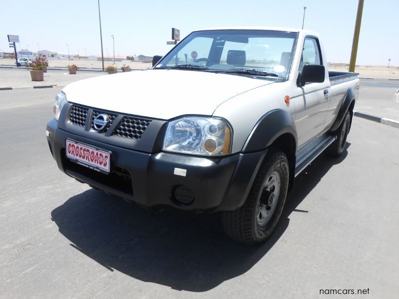 Nissan np300 2012