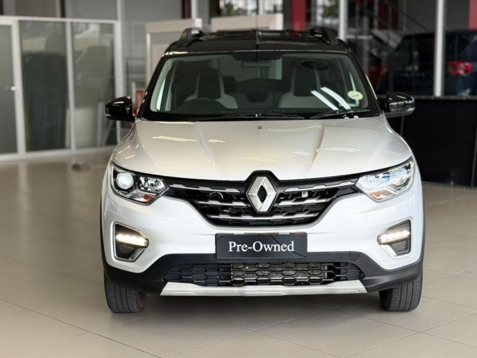 2024 Renault Triber 1.0 Prestige / Intens Amt photo