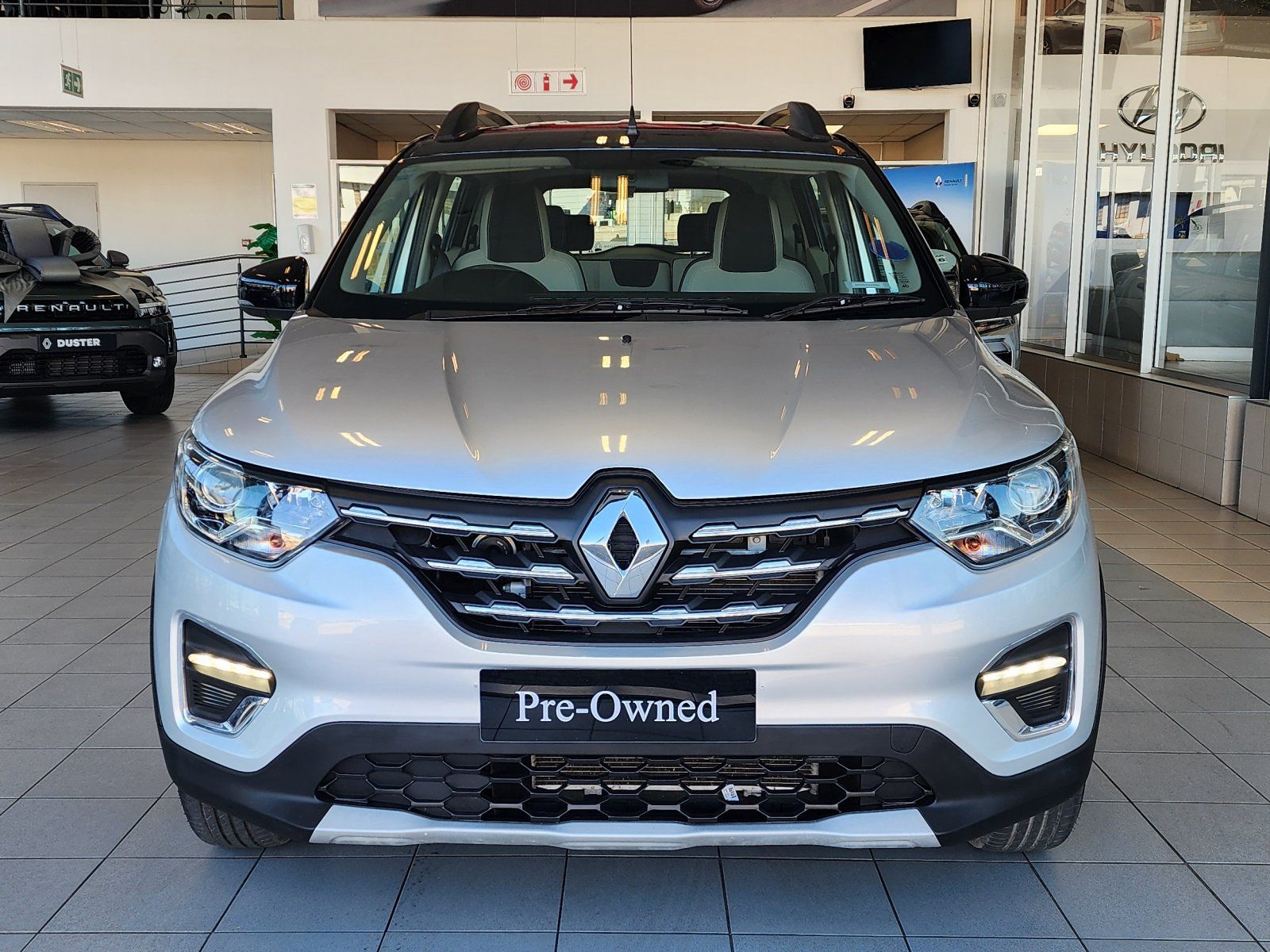 2023 Renault Triber 1.0 Prestige / Intens photo