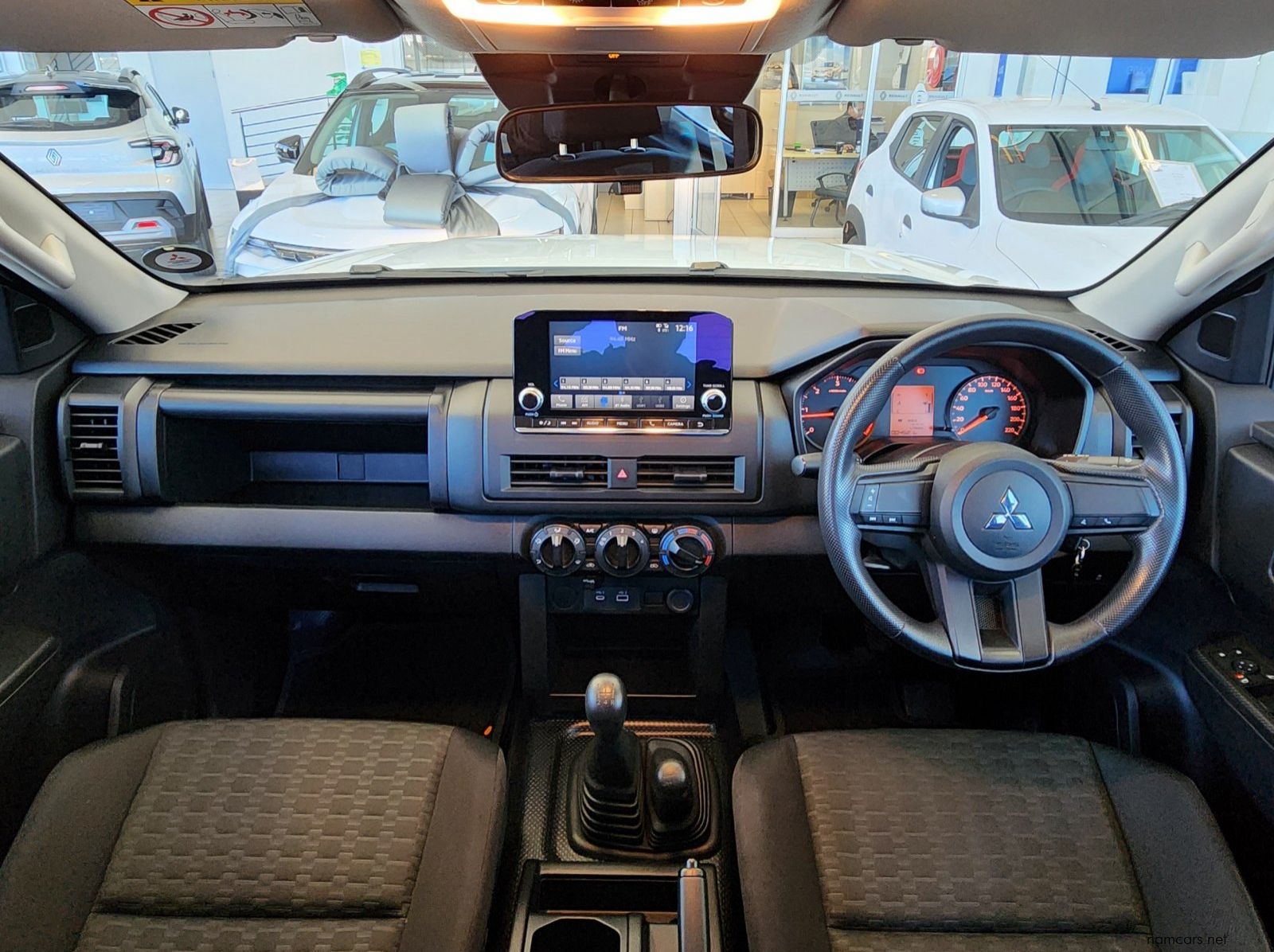 2026 Mitsubishi TRITON 2.4 GL D/C 4X4 M/T pictures