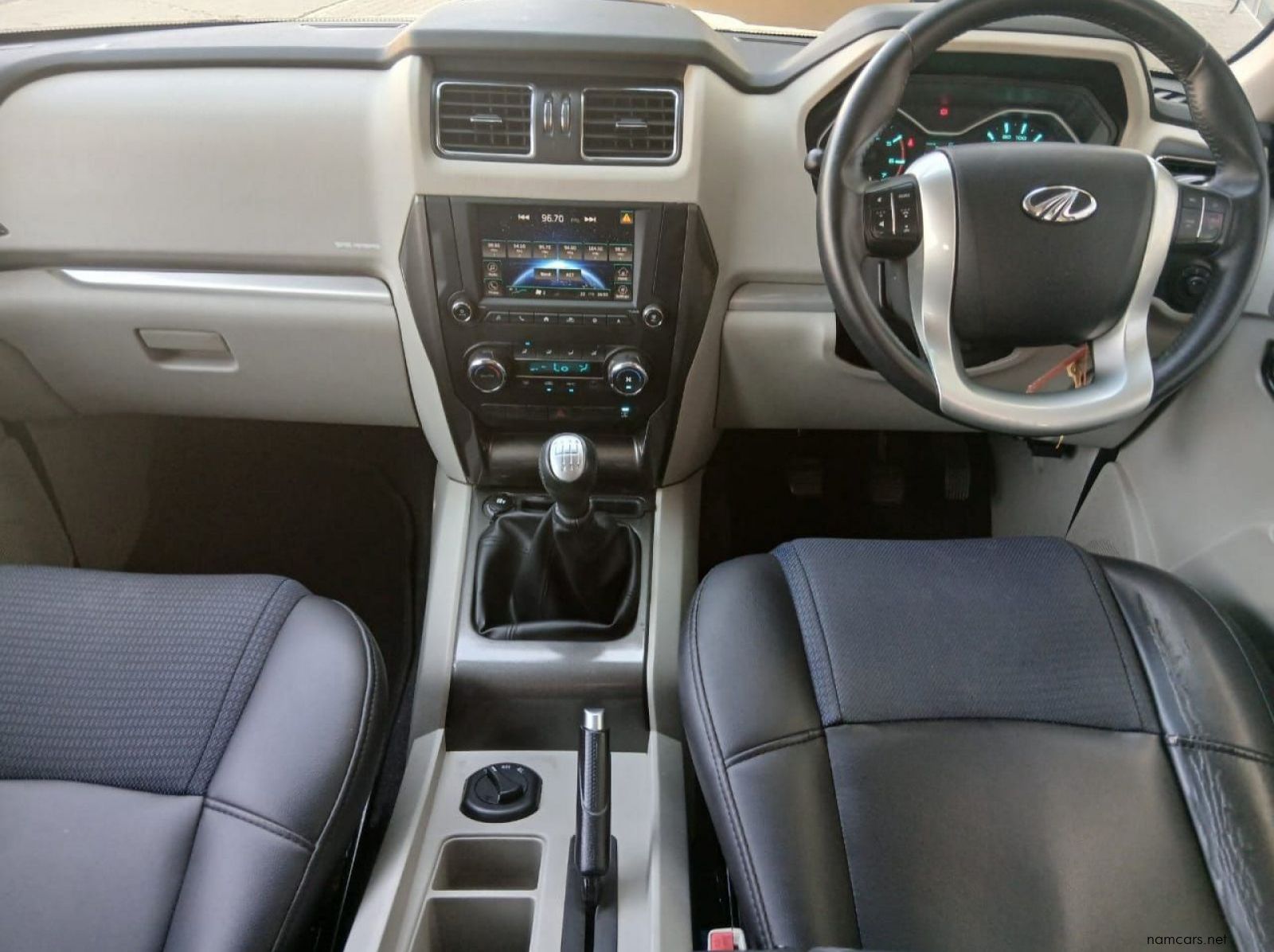 2022 Mahindra Scorpio 2.2td 4x4 Adventure 103kw S11 pictures