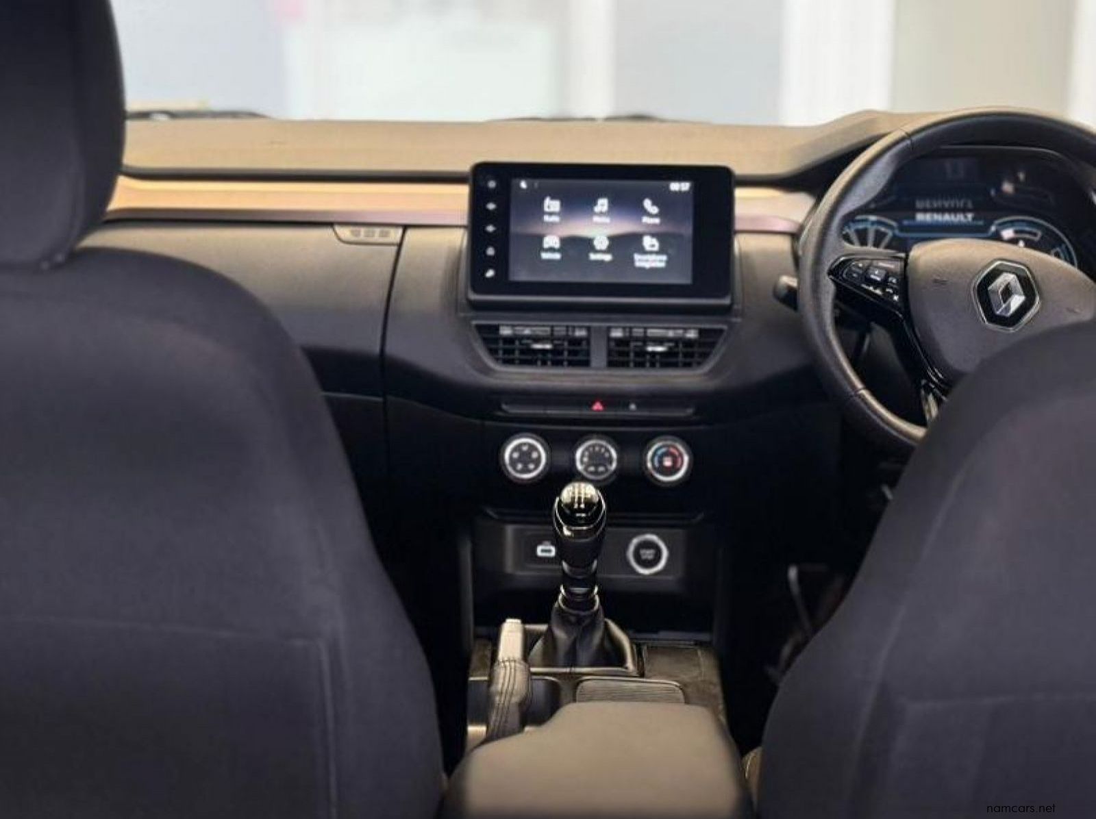 2025 Renault Kiger 1.0 Energy Zen pictures