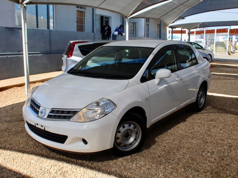 nissan tiida latio 4wd