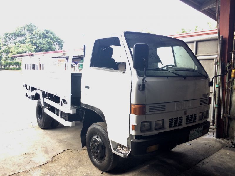 Isuzu elf 4wd