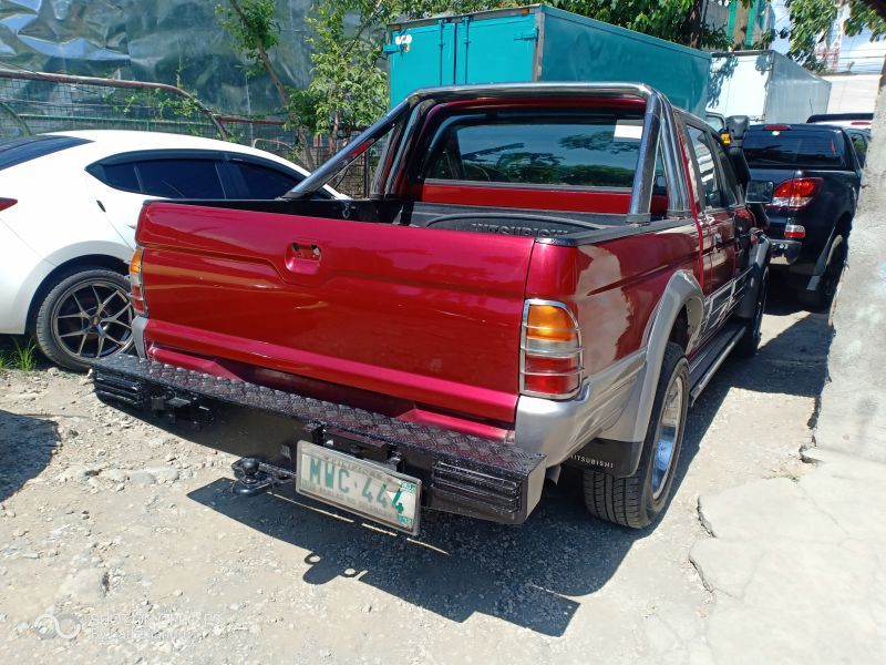 Mitsubishi l200 2002