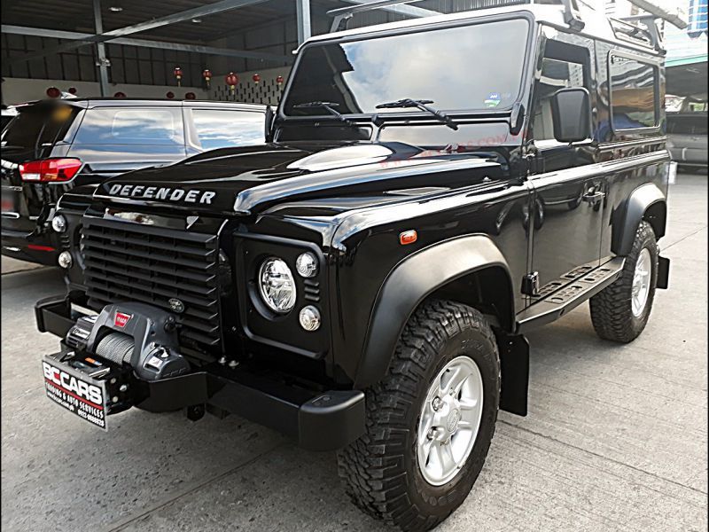 Land rover defender 2016