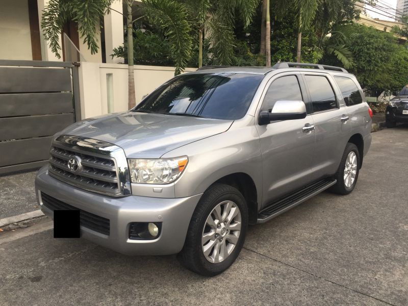 Toyota Sequoia 2010